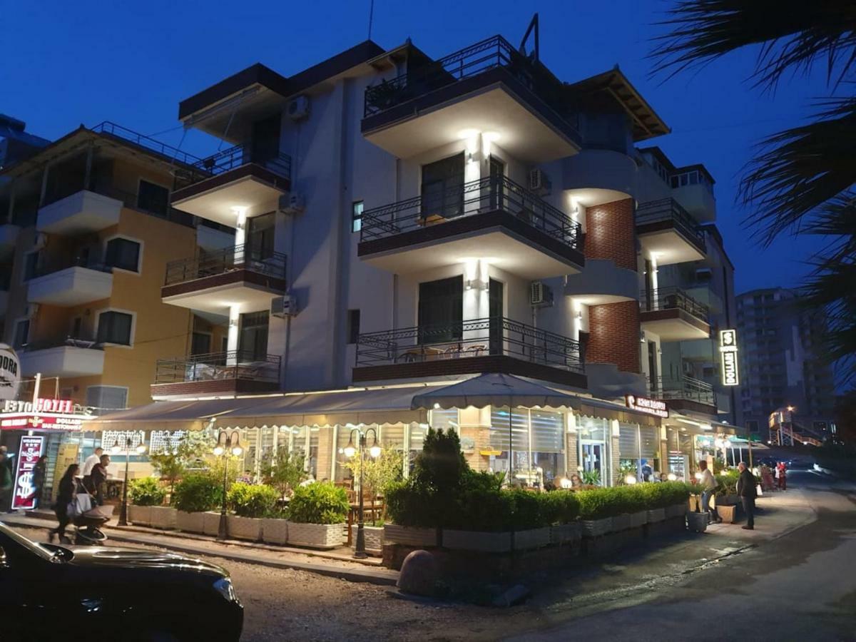 Hotel Dollari Kryemedhej Luaran gambar